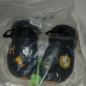 CROCS Black Kids Hufflepuff-Themed Clogs with Yellow Accents